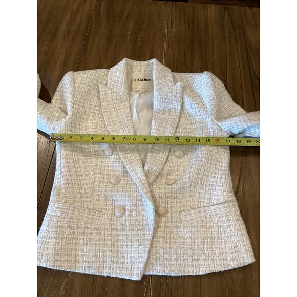 L'AGENCE Brooke Double Brested Crop boucle Blazer in ivory ecru tweed style 0 - Picture 11 of 13